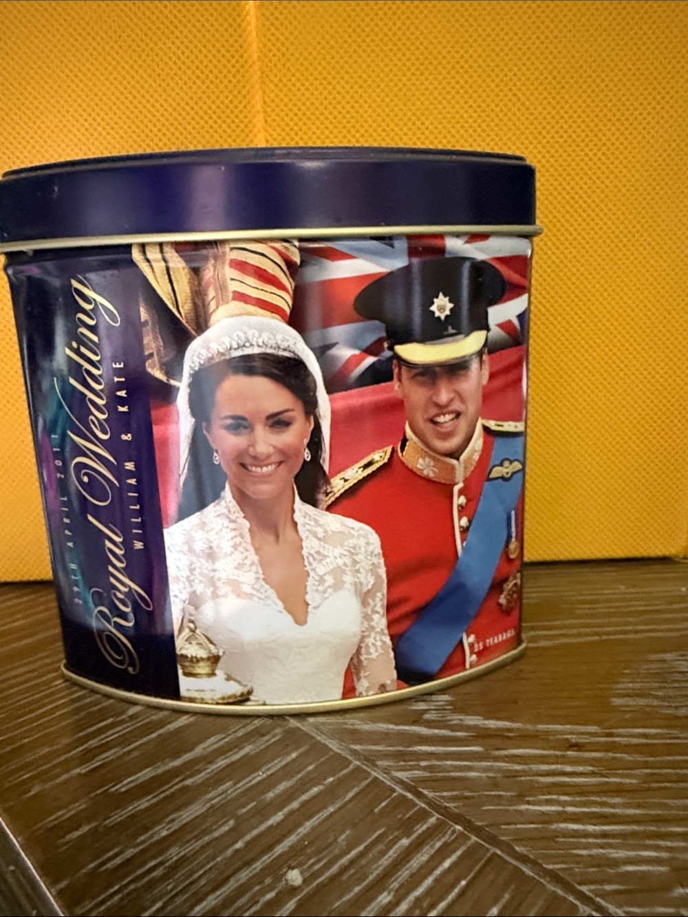 Prince William and Princess Katherine Royal wedding tin
